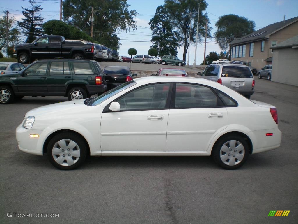 2006 Forenza Sedan - Absolute White / Grey photo #6