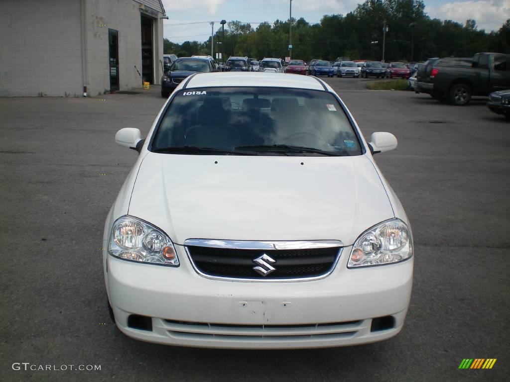 2006 Forenza Sedan - Absolute White / Grey photo #12