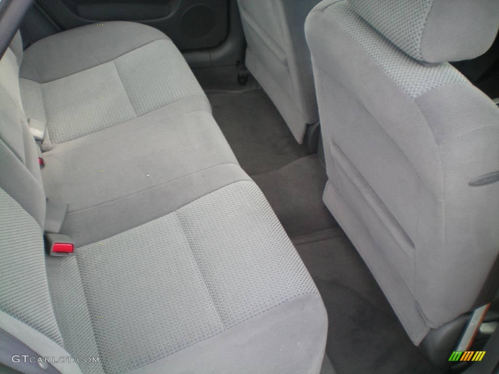 2006 Forenza Sedan - Absolute White / Grey photo #18