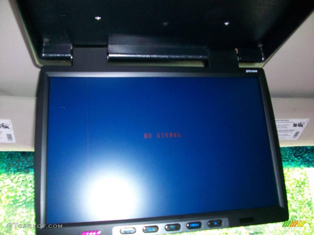 2003 Tahoe LS - Redfire Metallic / Gray/Dark Charcoal photo #19