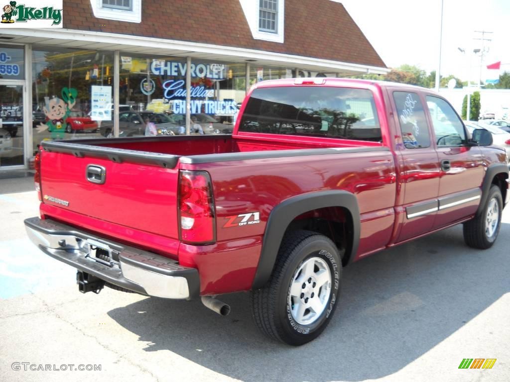 2006 Silverado 1500 Z71 Extended Cab 4x4 - Sport Red Metallic / Dark Charcoal photo #3