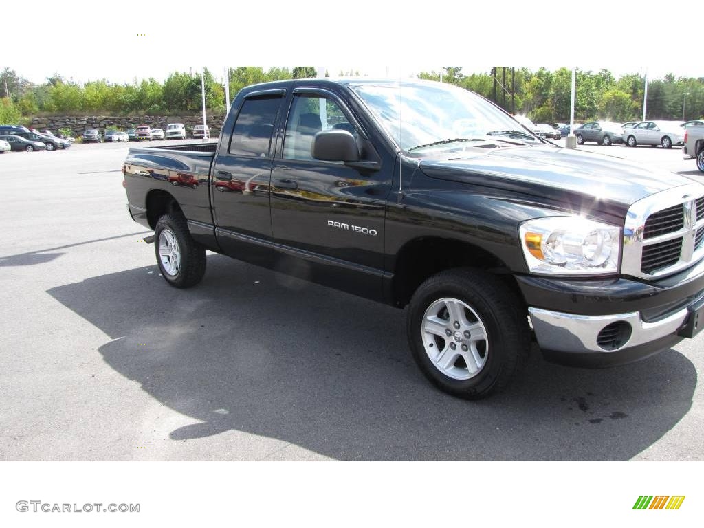 2007 Ram 1500 SLT Quad Cab 4x4 - Brilliant Black Crystal Pearl / Medium Slate Gray photo #8