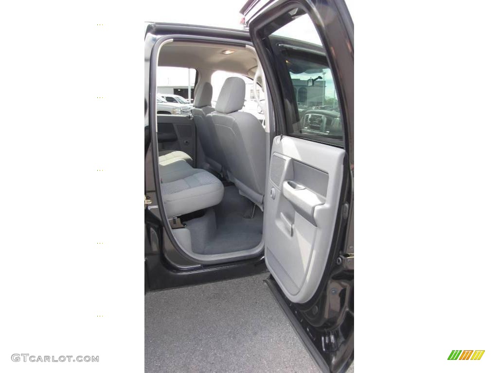 2007 Ram 1500 SLT Quad Cab 4x4 - Brilliant Black Crystal Pearl / Medium Slate Gray photo #15