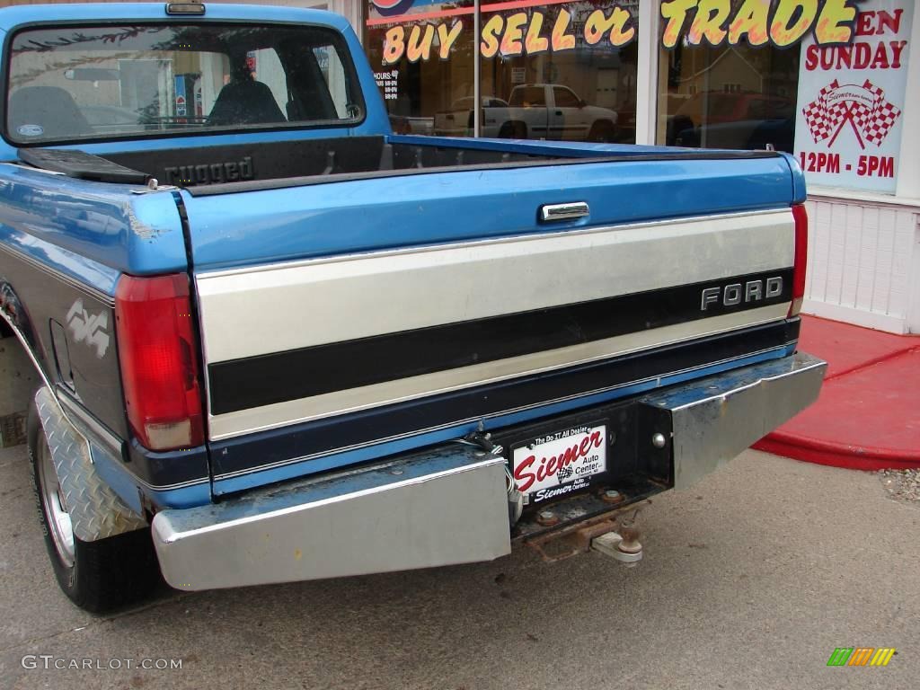 1992 F150 XLT Extended Cab - Bimini Blue Metallic / Blue photo #9