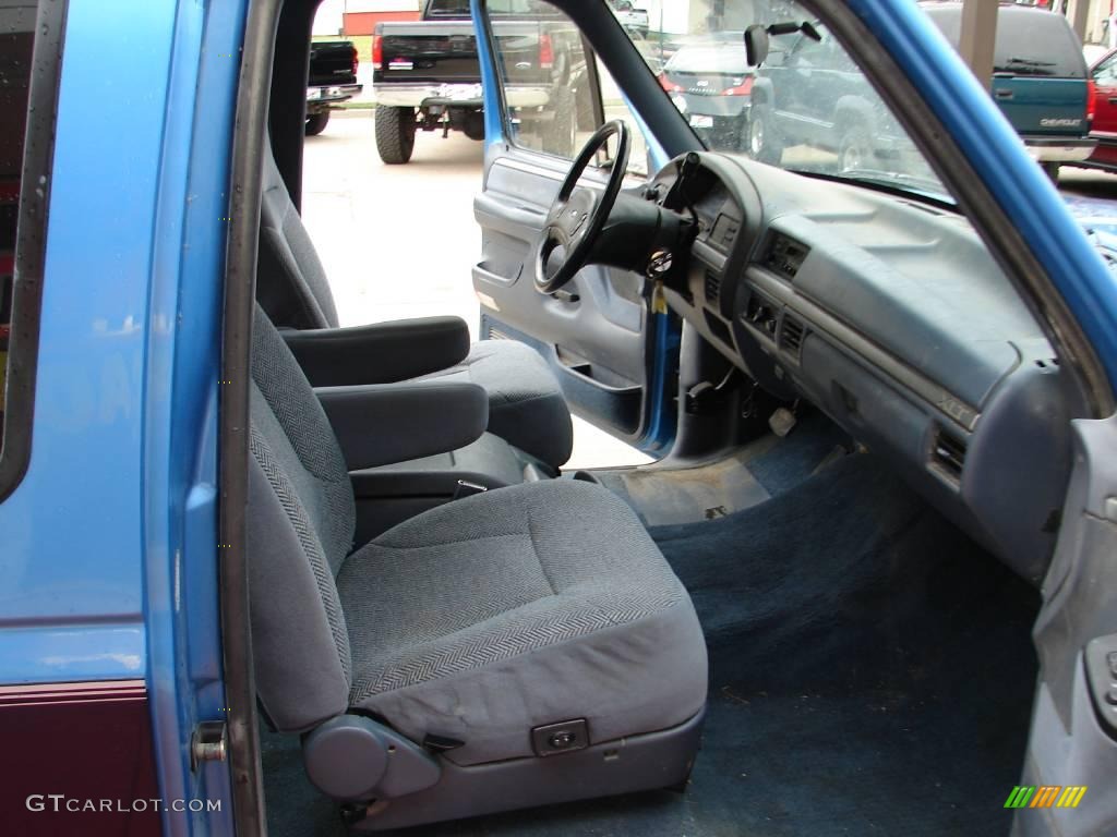 1992 F150 XLT Extended Cab - Bimini Blue Metallic / Blue photo #40