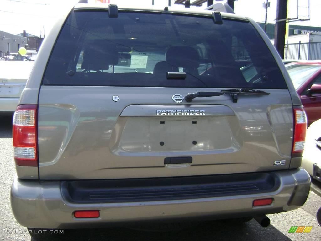 2004 Pathfinder SE 4x4 - Polished Pewter Metallic / Charcoal photo #16