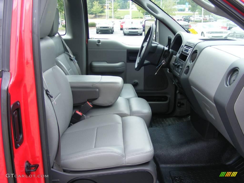 2005 F150 XL Regular Cab - Bright Red / Medium Flint Grey photo #15