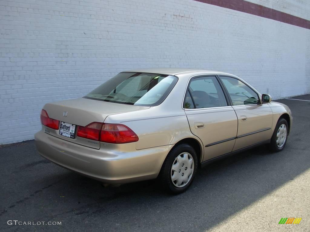 2000 Accord LX Sedan - Naples Gold Metallic / Ivory photo #5