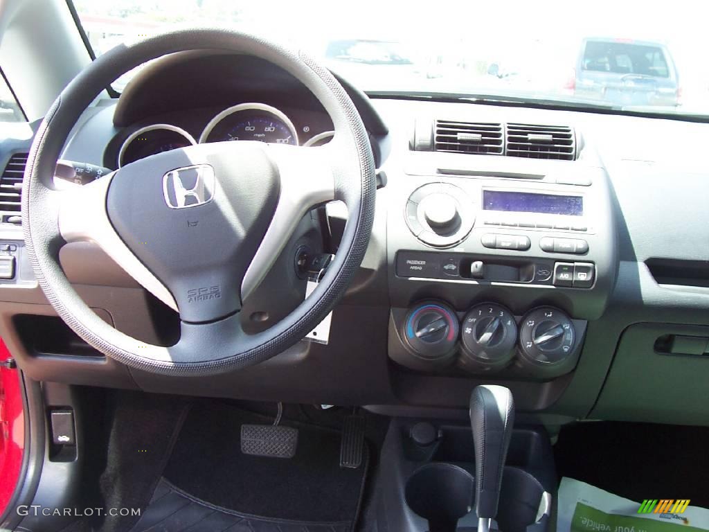 2008 Fit Hatchback - Milano Red / Black/Grey photo #13