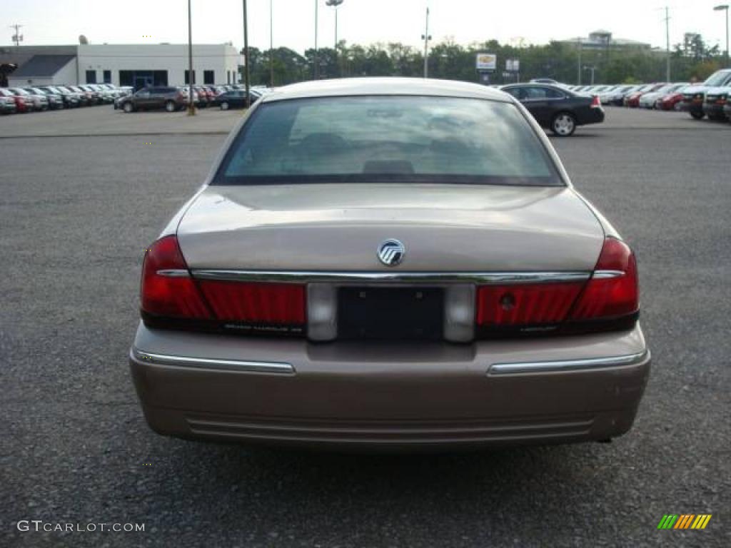 2001 Grand Marquis GS - Arizona Beige Metallic / Dark Charcoal photo #3