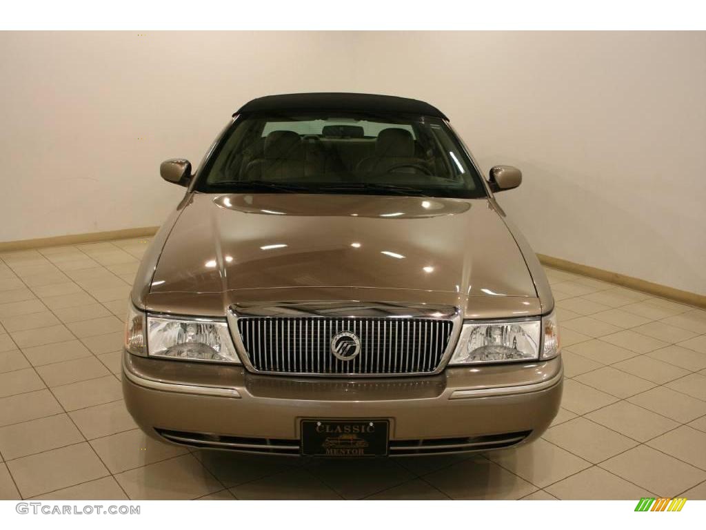 2004 Grand Marquis GS - Arizona Beige Metallic / Medium Parchment photo #2