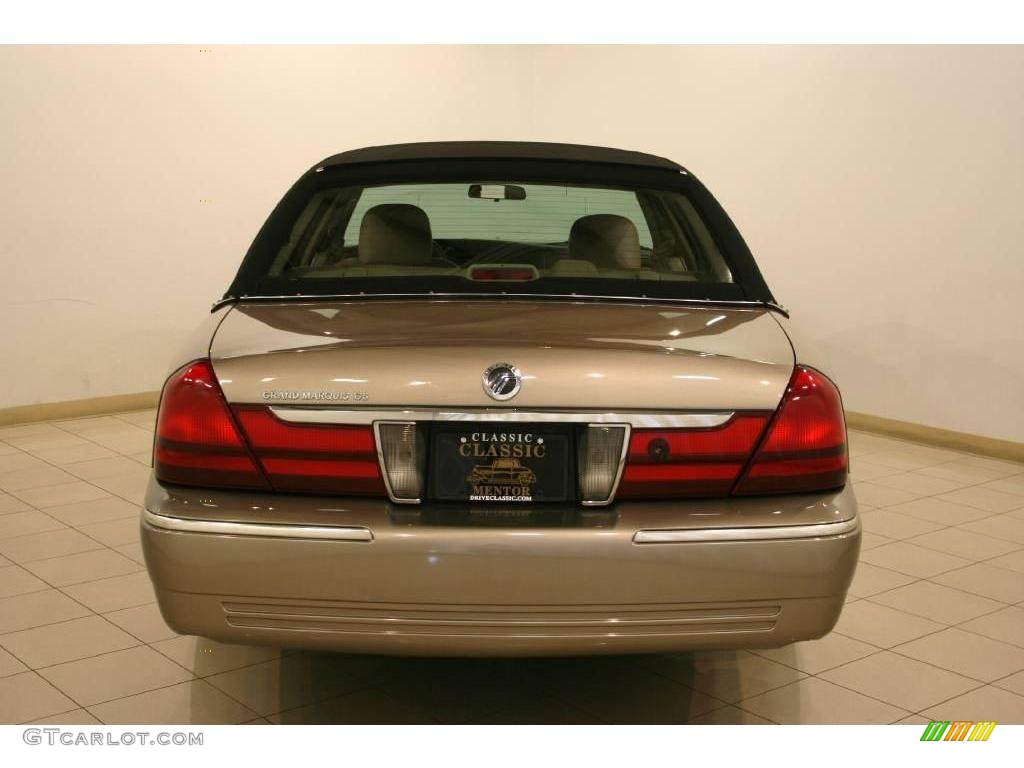 2004 Grand Marquis GS - Arizona Beige Metallic / Medium Parchment photo #6