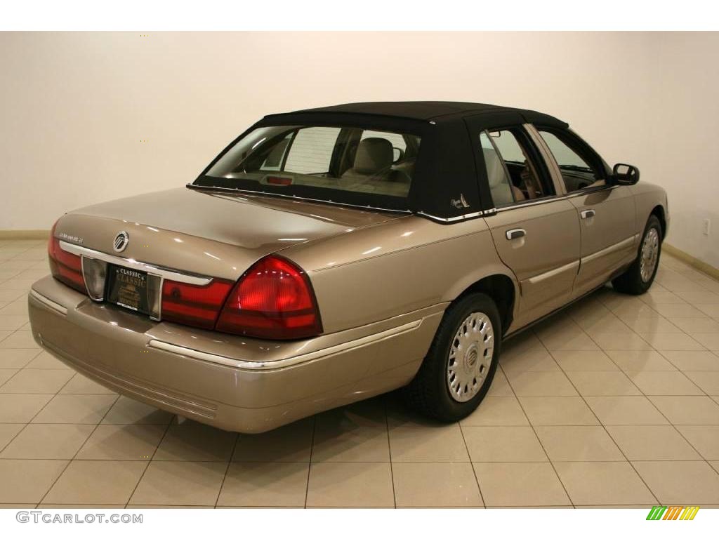 2004 Grand Marquis GS - Arizona Beige Metallic / Medium Parchment photo #7