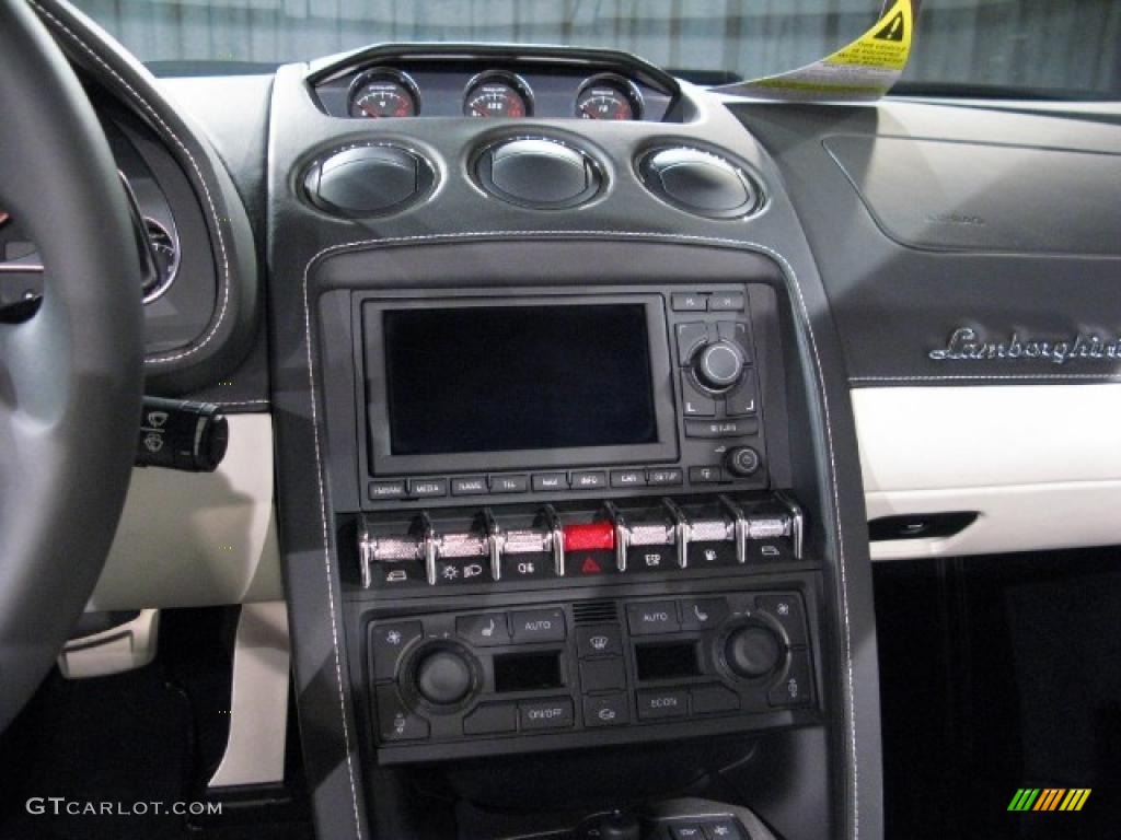 2010 Lamborghini Gallardo LP560-4 Spyder Controls Photo #17993016