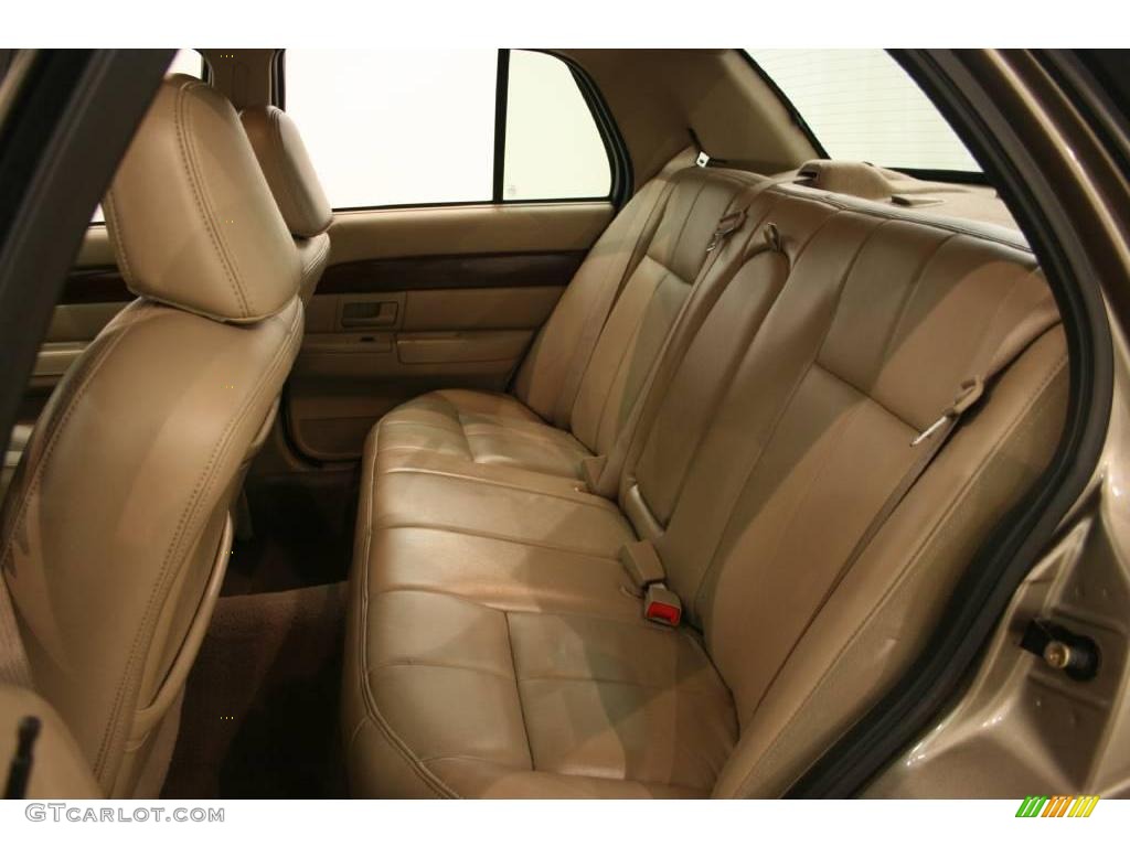 2004 Grand Marquis GS - Arizona Beige Metallic / Medium Parchment photo #15