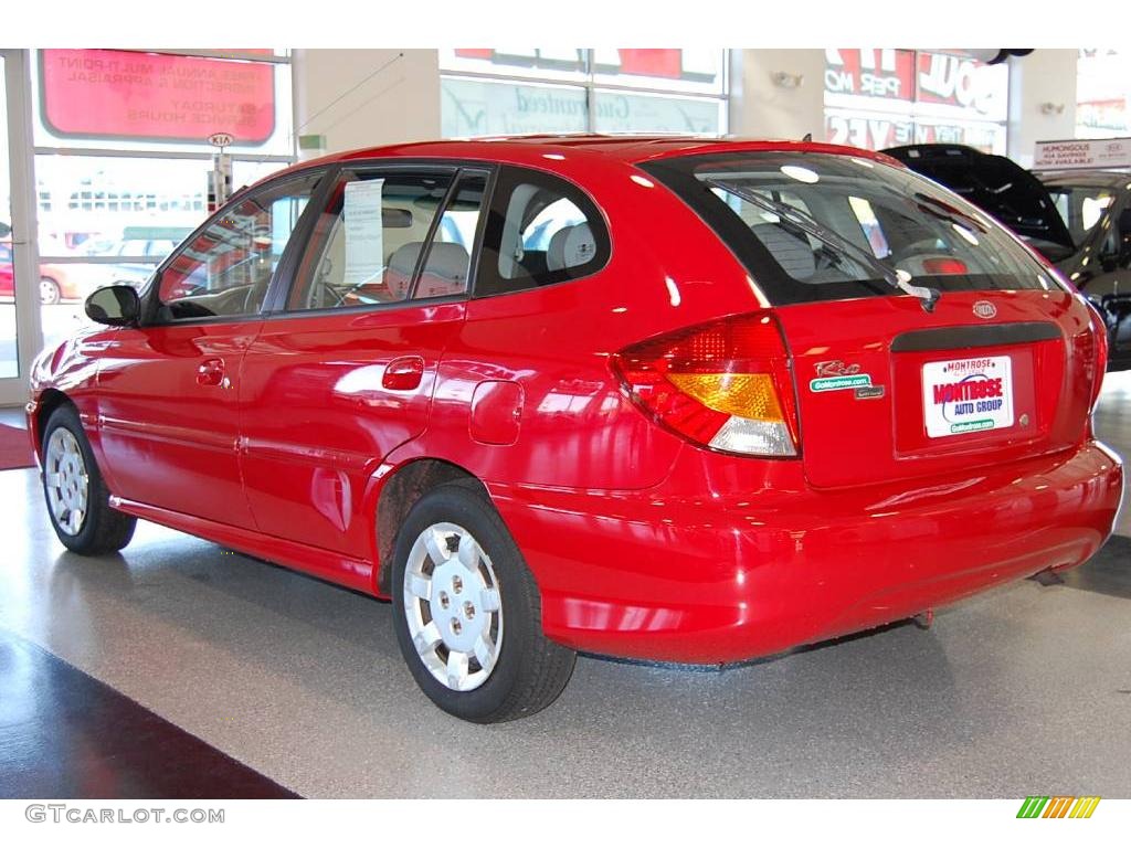 2002 Rio Cinco Hatchback - Classic Red / Gray photo #4