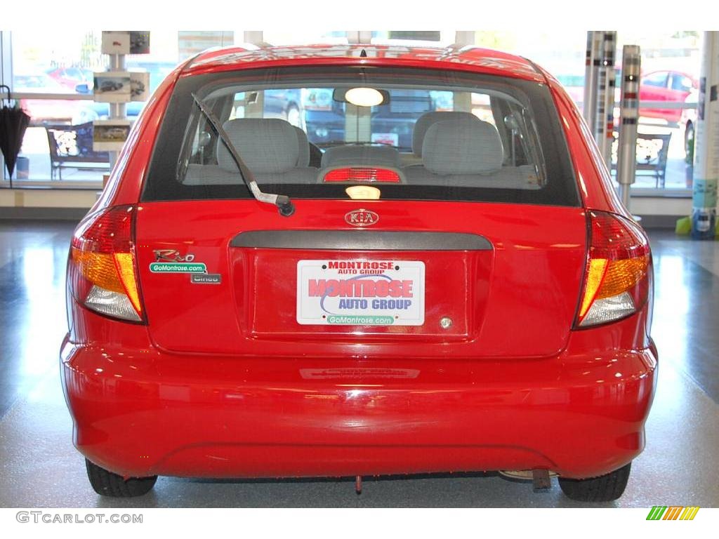 2002 Rio Cinco Hatchback - Classic Red / Gray photo #5