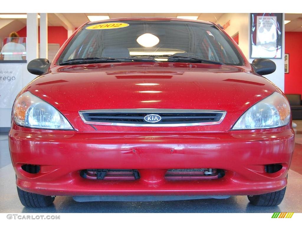 2002 Rio Cinco Hatchback - Classic Red / Gray photo #11