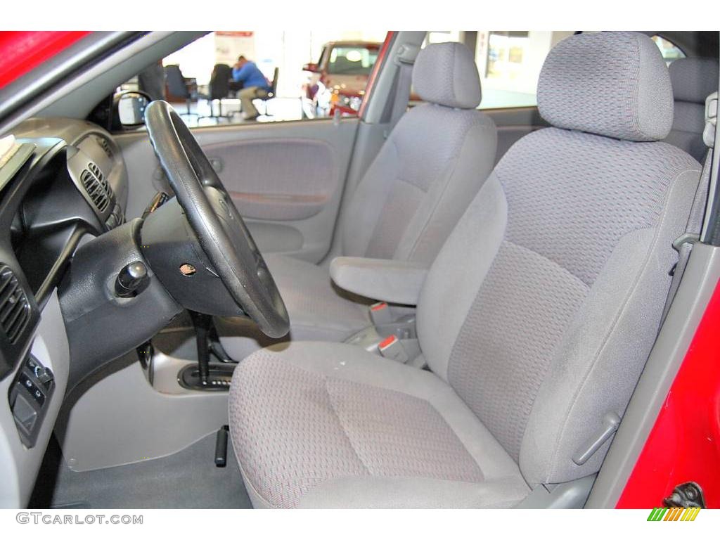 2002 Rio Cinco Hatchback - Classic Red / Gray photo #13