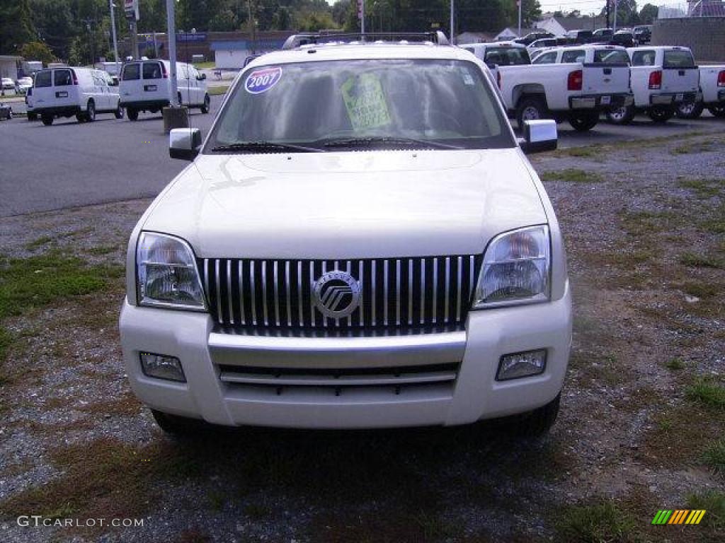 2007 Mountaineer Premier - Oxford White / Camel photo #6
