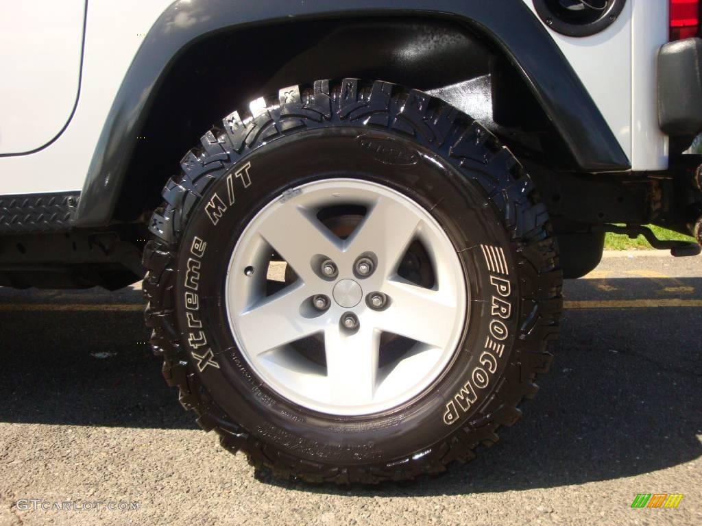 2004 Wrangler Rubicon 4x4 - Bright Silver Metallic / Dark Slate Gray photo #25