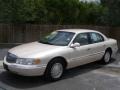 1998 Ivory Parchment Tri-Coat Lincoln Continental   photo #3