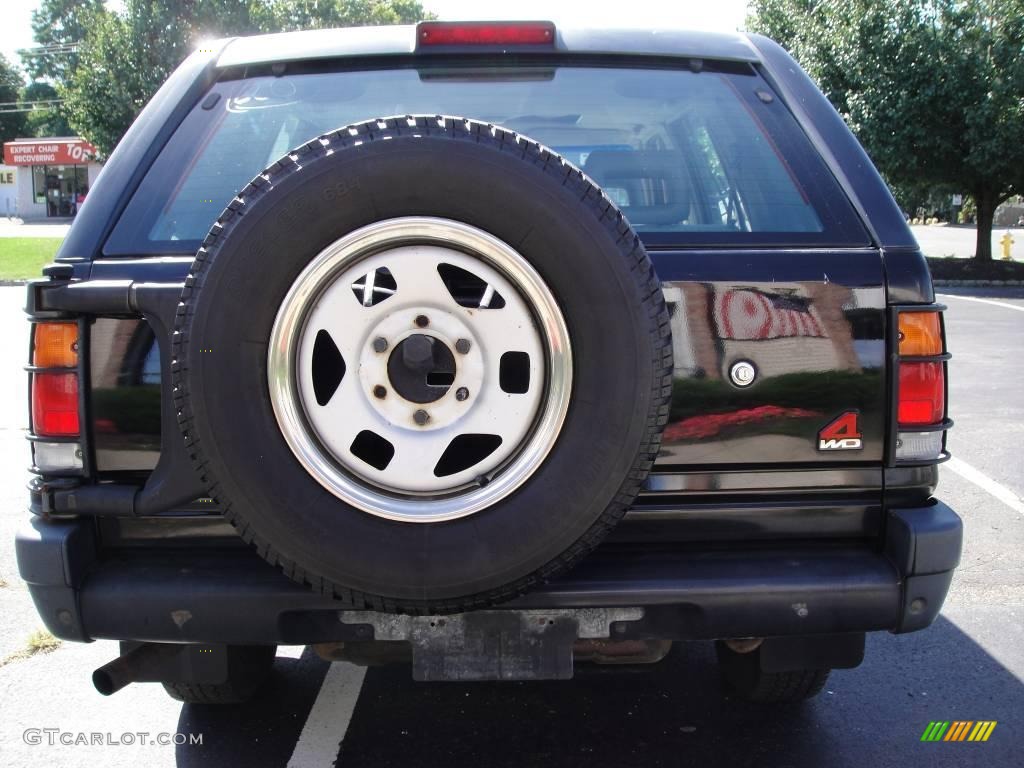 1996 Trooper LS 4x4 - Ebony Black / Gray photo #5
