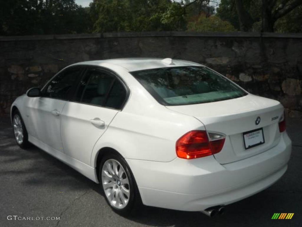 2006 3 Series 330i Sedan - Alpine White / Grey photo #4