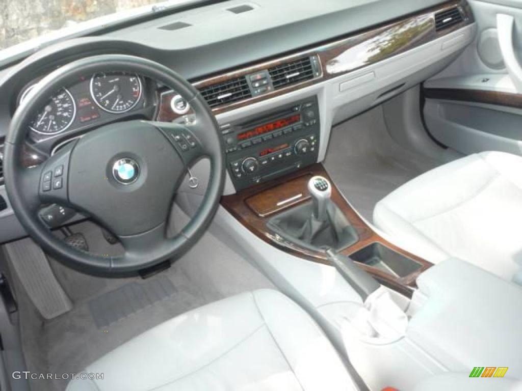 2006 3 Series 330i Sedan - Alpine White / Grey photo #7