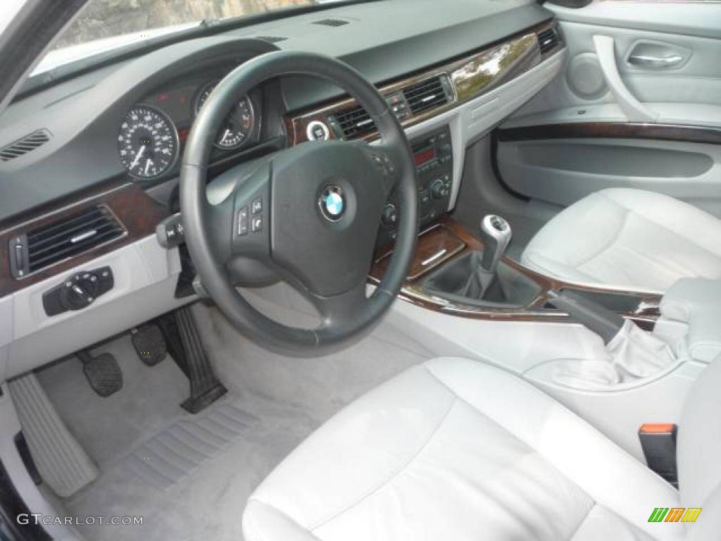 2006 3 Series 330i Sedan - Alpine White / Grey photo #17