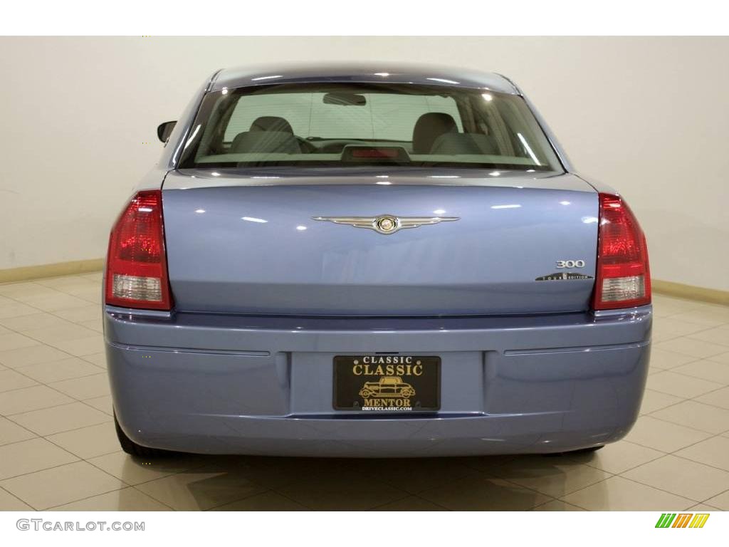 2007 300  - Marine Blue Pearlcoat / Dark Slate Gray/Light Graystone photo #5