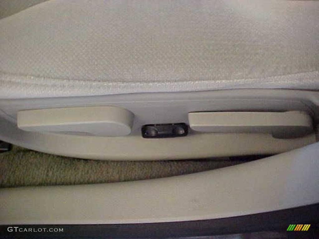 2009 Impala LT - Slate Metallic / Gray photo #23