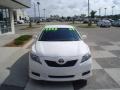 Super White - Camry SE Photo No. 2