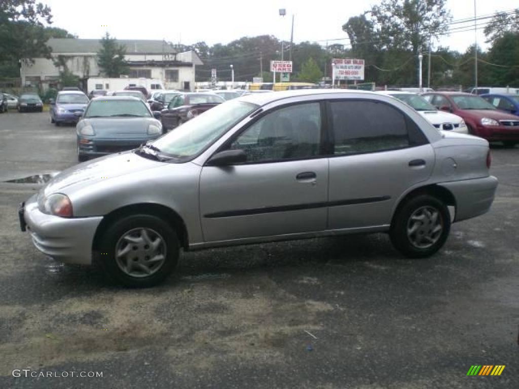 2000 Metro LSi Sedan - Silver Metallic / Gray photo #3