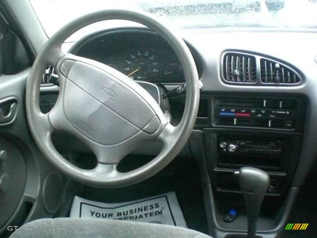 2000 Metro LSi Sedan - Silver Metallic / Gray photo #11