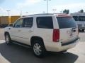 White Diamond - Escalade AWD Photo No. 4