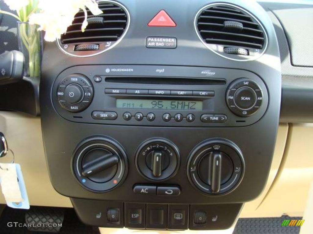 2008 New Beetle SE Convertible - Gecko Green / Cream Beige photo #12