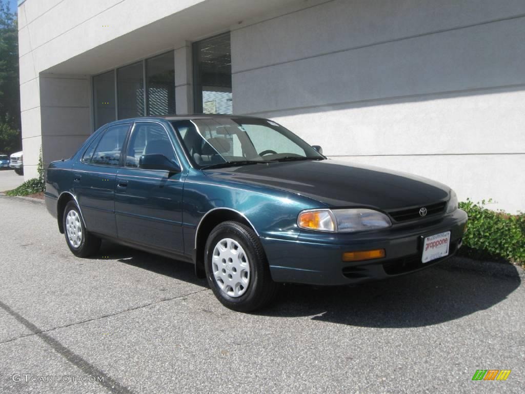 1996 Camry LE Sedan - Dark Emerald Green Metallic / Beige photo #1