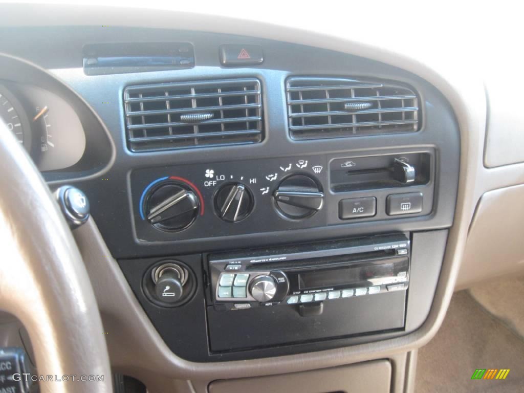 1996 Camry LE Sedan - Dark Emerald Green Metallic / Beige photo #6