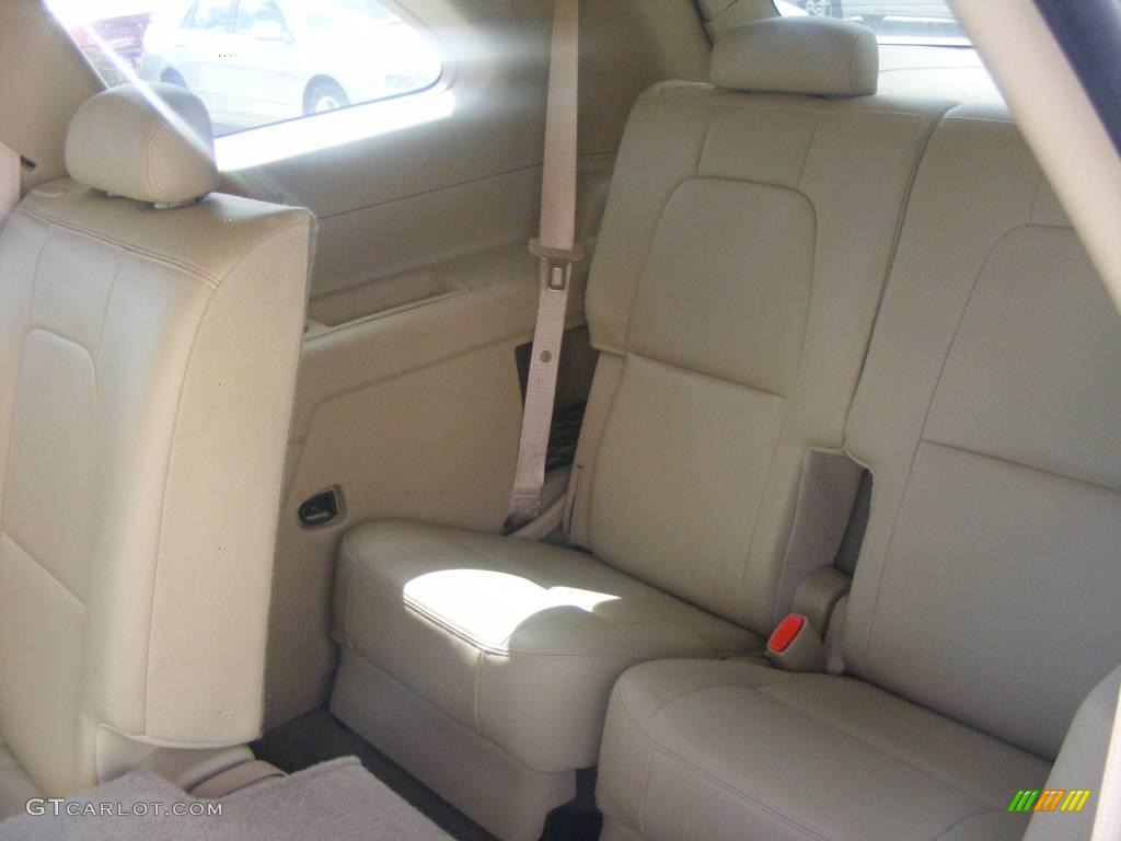 2007 XL7 Luxury AWD - Pearl White / Beige photo #18