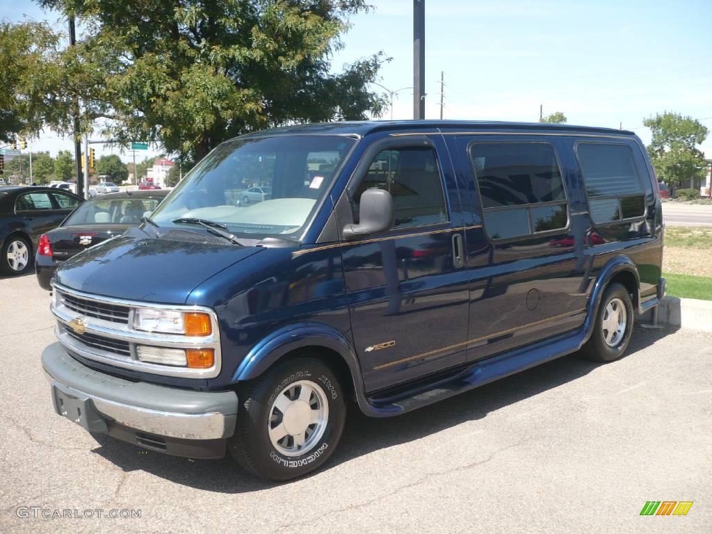 2000 Express G1500 Passenger Conversion Van - Indigo Blue Metallic / Neutral photo #3