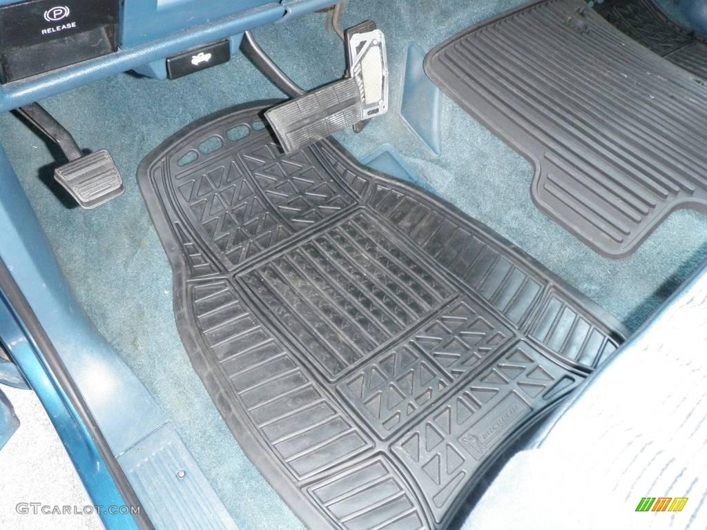 1992 C/K C1500 Regular Cab - Catalina Blue Metallic / Blue photo #37