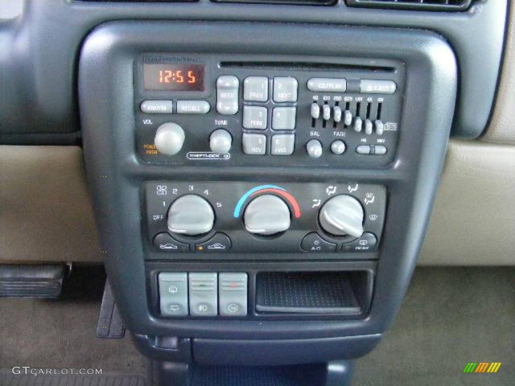 1999 Montana  - Dark Teal Metallic / Taupe photo #21