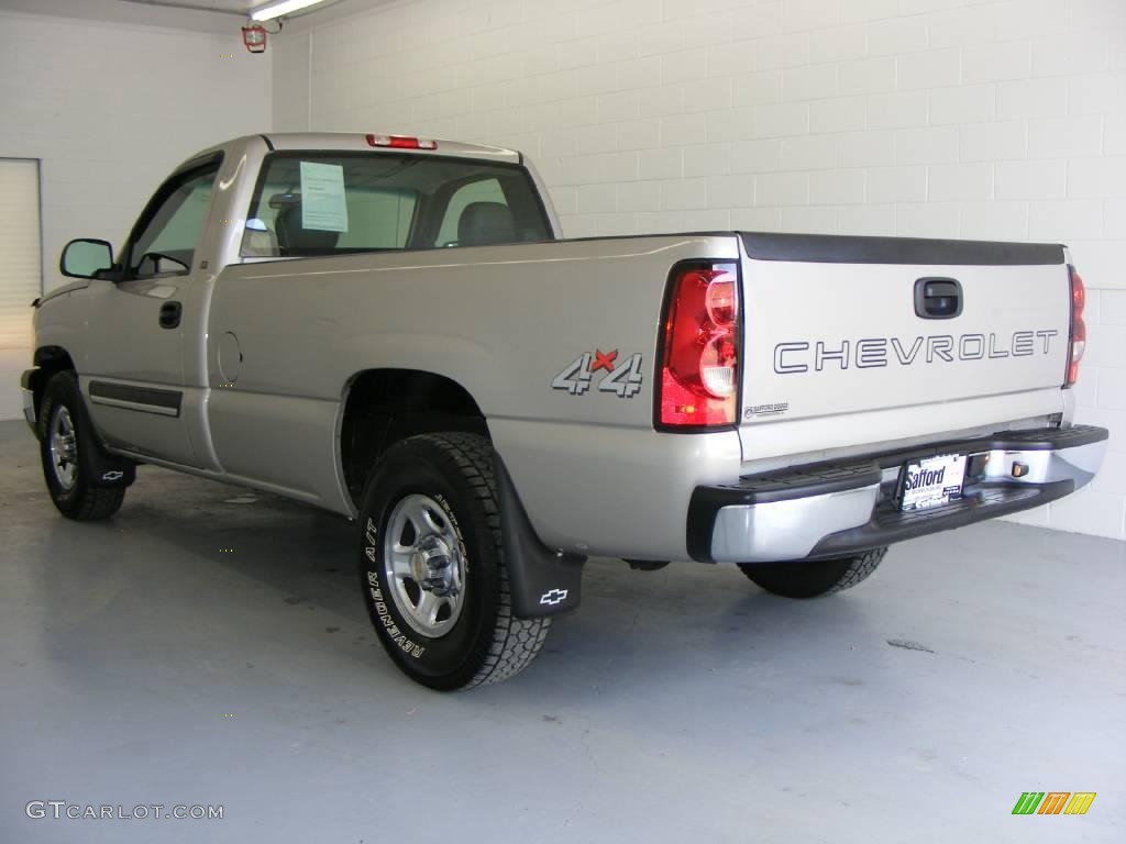 2004 Silverado 1500 LS Regular Cab 4x4 - Silver Birch Metallic / Dark Charcoal photo #4