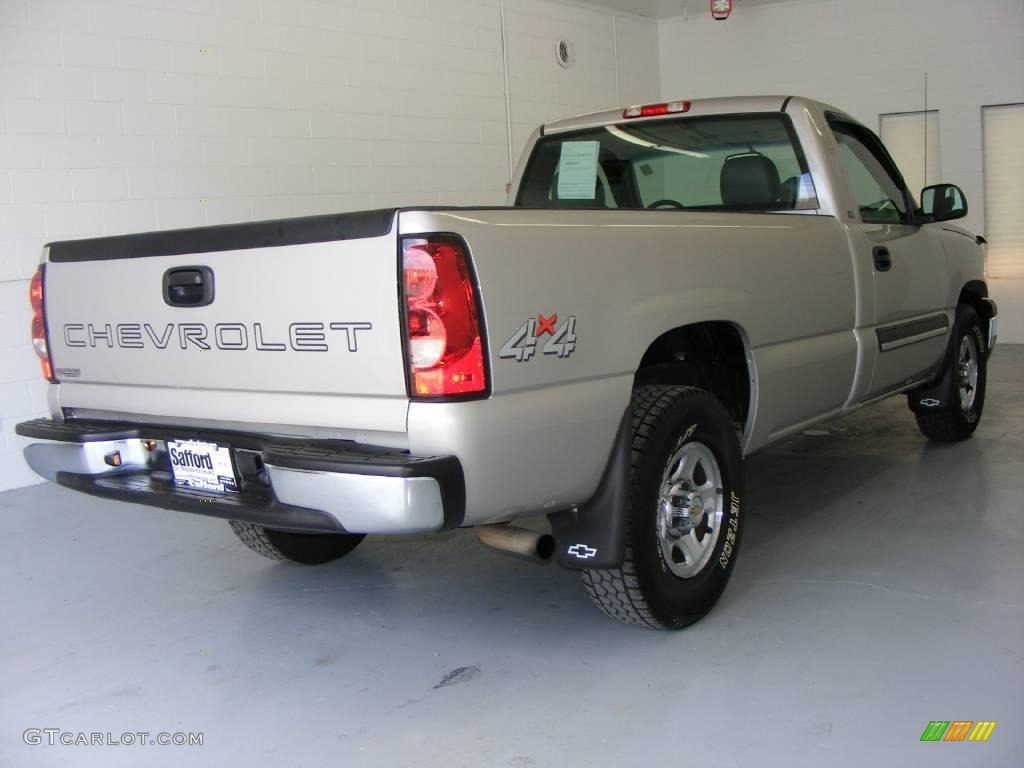 2004 Silverado 1500 LS Regular Cab 4x4 - Silver Birch Metallic / Dark Charcoal photo #6