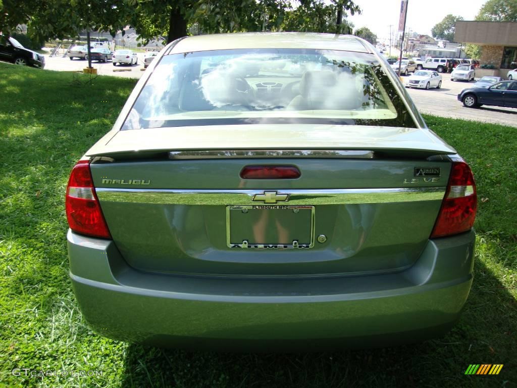 2005 Malibu LS V6 Sedan - Silver Green Metallic / Neutral Beige photo #8