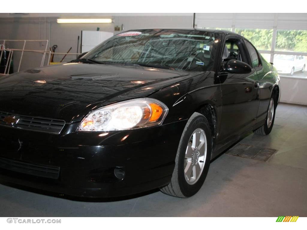 2006 Monte Carlo LT - Black / Ebony photo #3