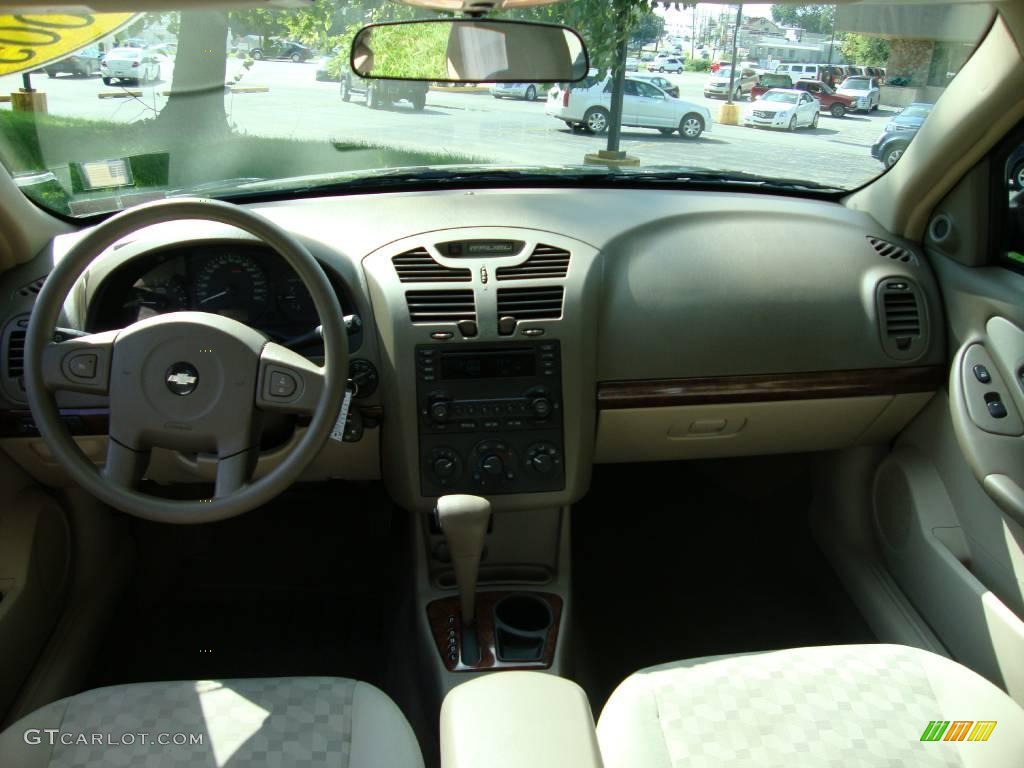 2005 Malibu LS V6 Sedan - Silver Green Metallic / Neutral Beige photo #32