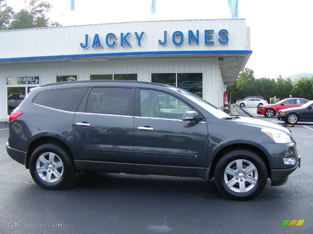 2010 Traverse LT - Cyber Gray Metallic / Dark Gray/Light Gray photo #1