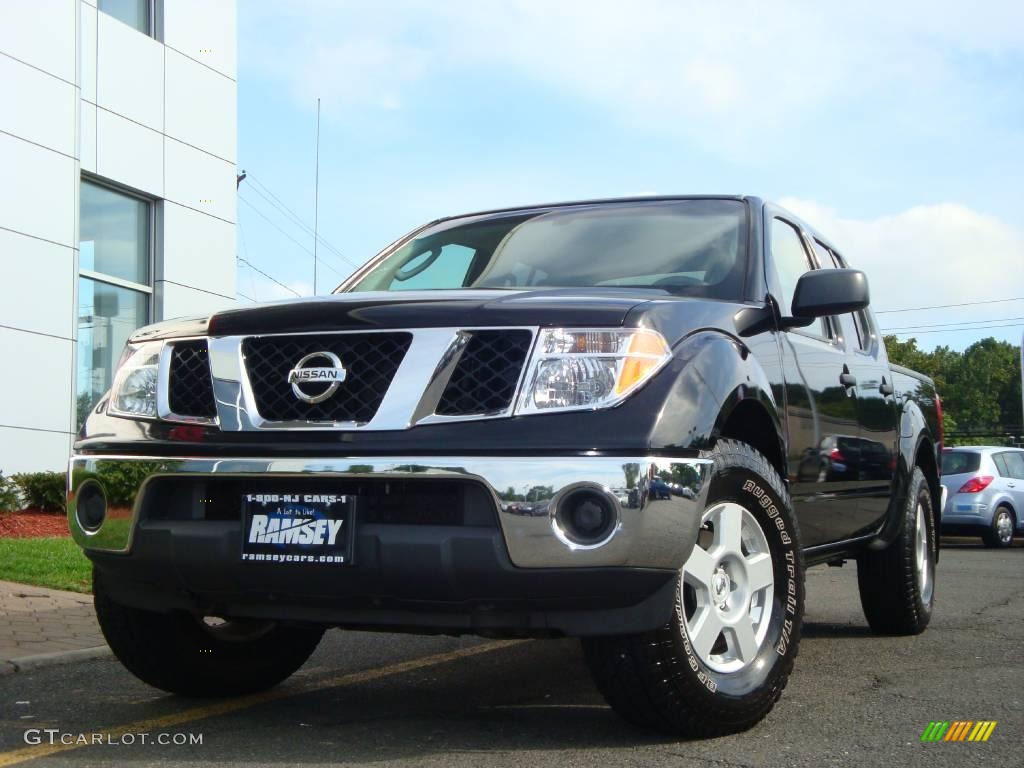 2006 Frontier SE Crew Cab 4x4 - Super Black / Steel photo #3